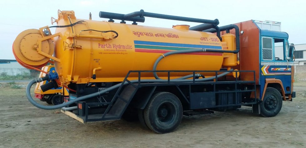 Garbage bin tipping device India