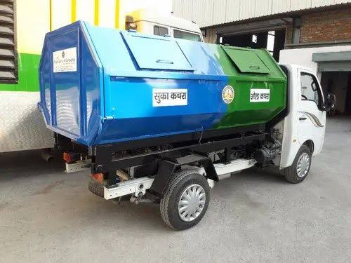 Waste collection vehicle